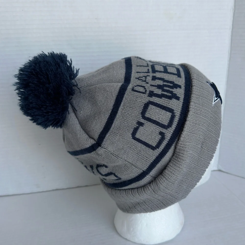 New Era Dallas Cowboys || Gray Beanie with Pom Pom one size fit all